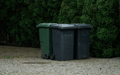 Abfalltonnen zur termingerechten Müllbereitstellung